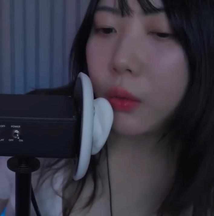 DOOBOO ASMR 舔耳哄睡2V